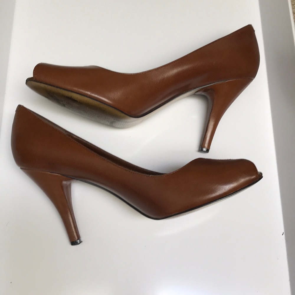 Nine West Peep Toe Heels (7.5)